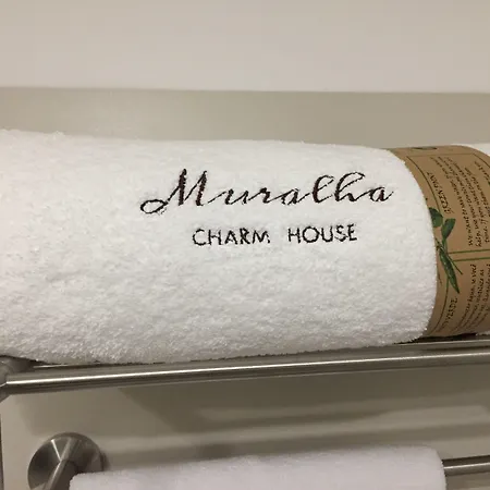 Muralha Charm House ベッド・アンド・ブレックファスト 4*