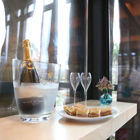 Muralha Charm House 4*