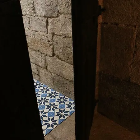 Muralha Charm House Bed & Breakfast