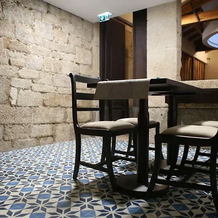 Muralha Charm House 3*