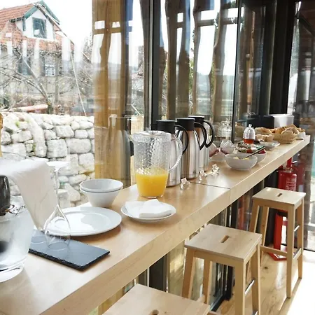 Muralha Charm House 4*