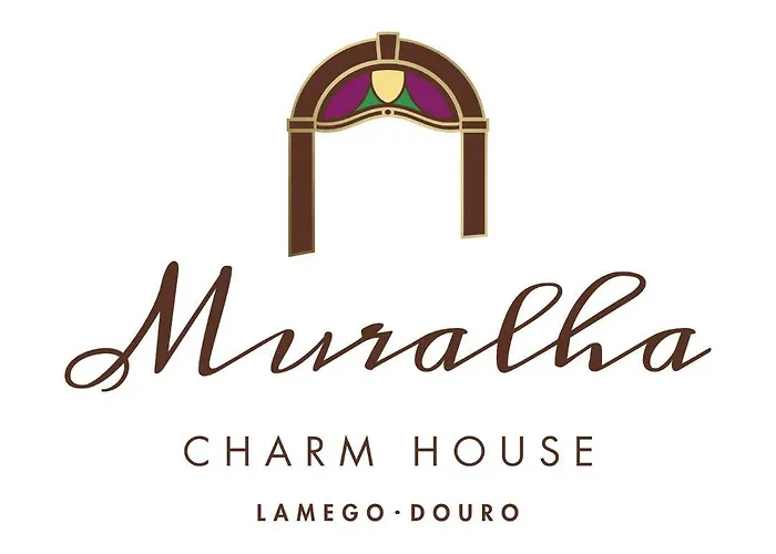 Muralha Charm House Bed & Breakfast 4*