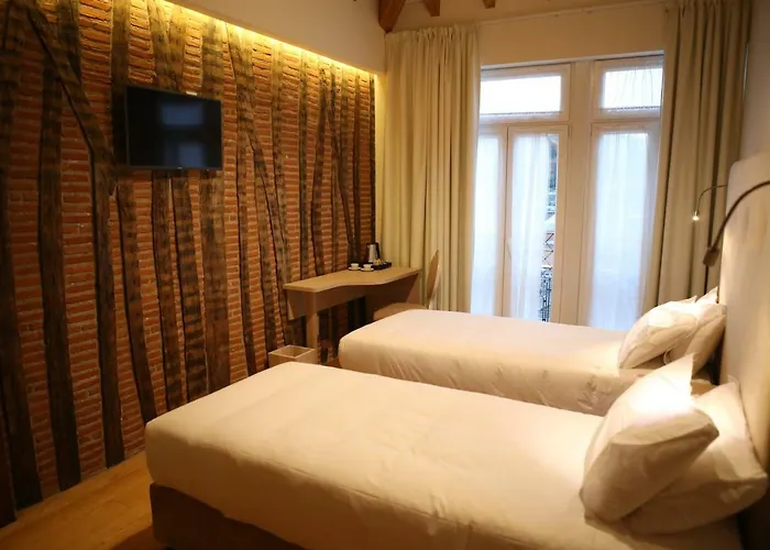 Bed & Breakfast Muralha Charm House