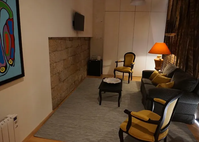 Muralha Charm House 4*